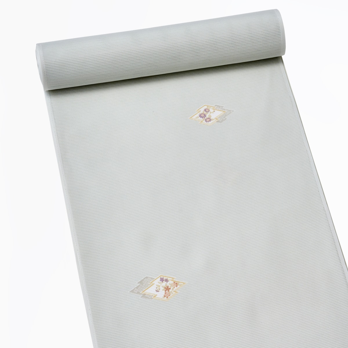 棗「重ね花松皮菱」